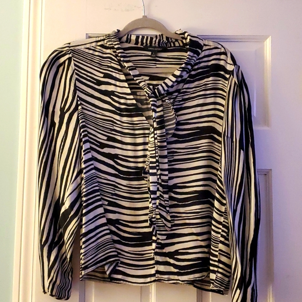 Fun zebra print v-neck blouse